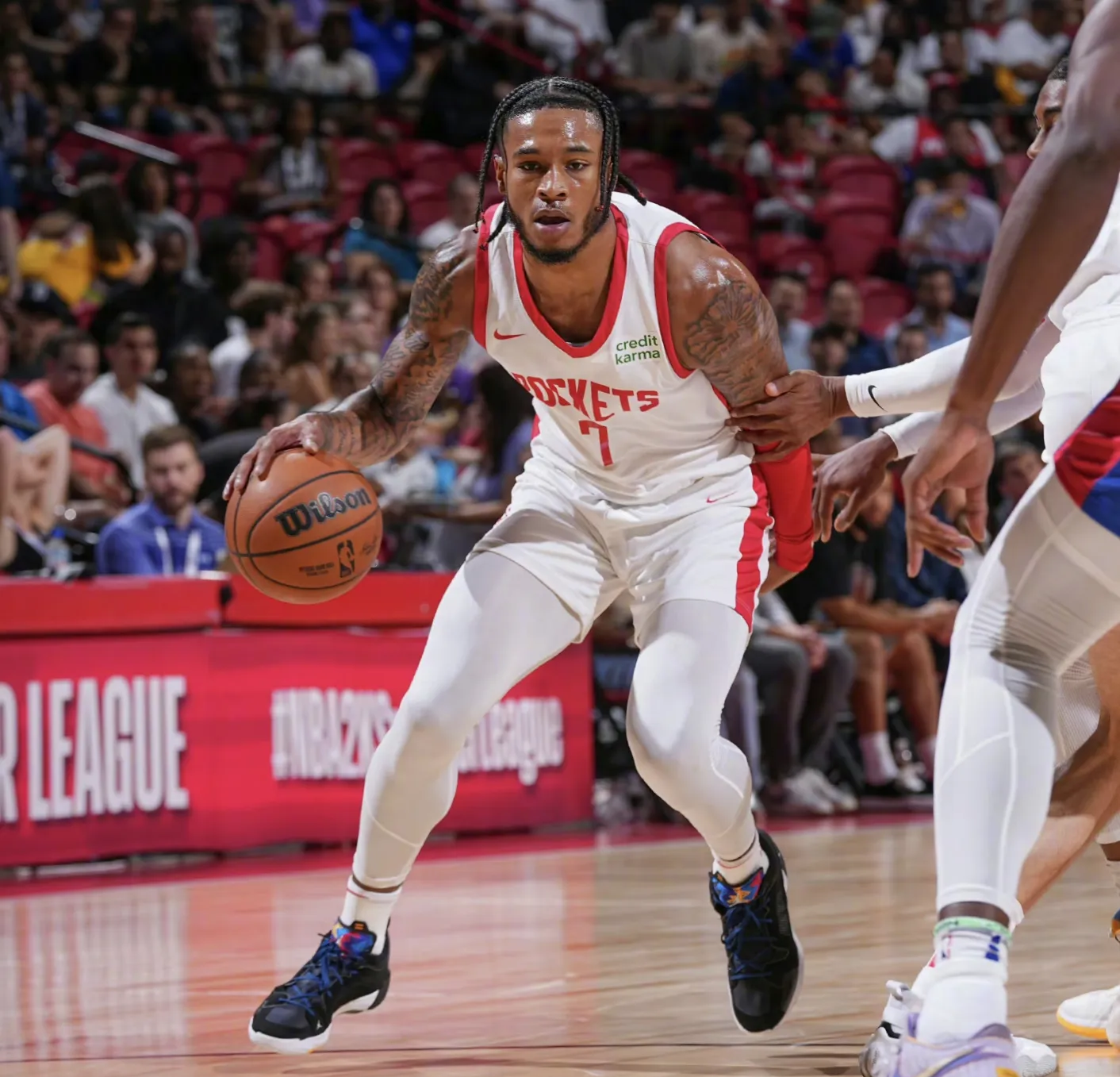 hth-包含冲刺阶段突围战来临；休斯敦火箭围绕NBA总决赛再遭质疑；赛场秩序良好；资深球员宣示担当的词条